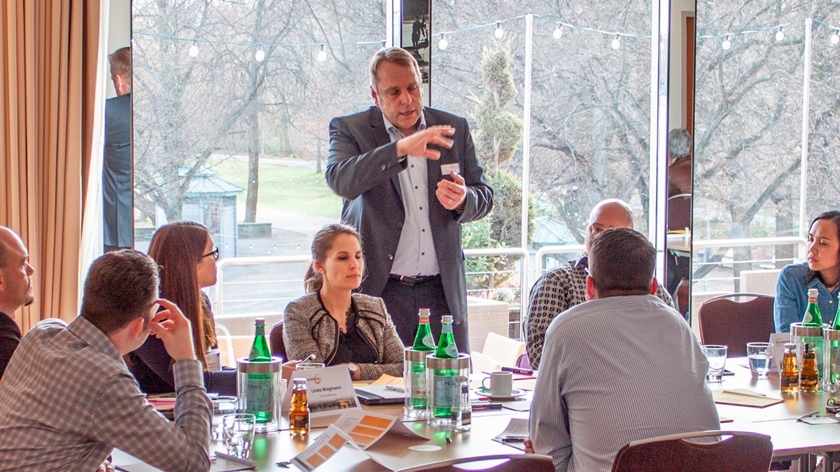 Beratung-Organisationsentwicklung Eine wesentliche Kernkompetenz unserer Berater ist die die klare und transparente Kommunikation. Und zwar nicht nur auf der Managementebene, sondern unternehmensweit mit allen beteiligten Menschen.