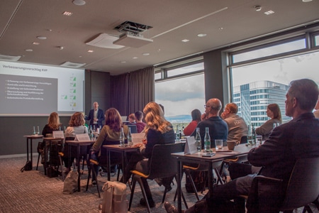 Erweitern Sie ihr Wissen und Können bei praxisnahen Workshops zu aktuellen Themen.